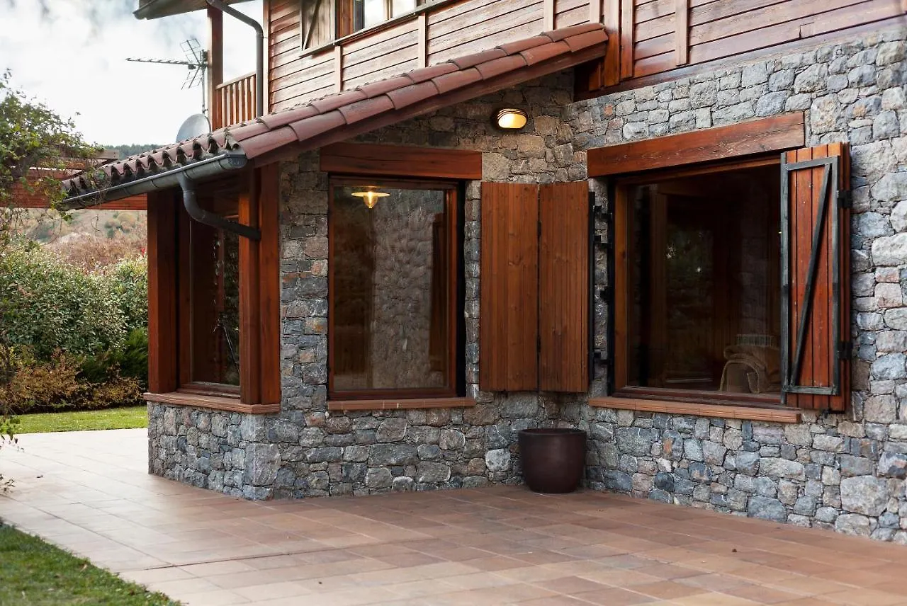 Chalet Villa El Refugi De Les Basses Campelles